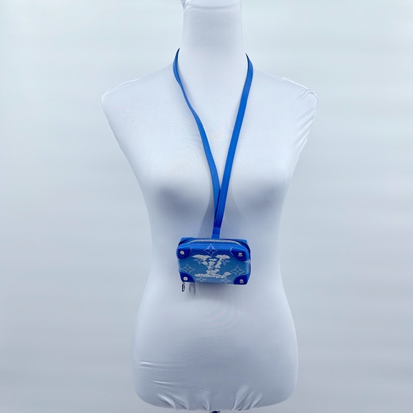 Authenticated LOUIS VUITTON Virgil Abloh Soft Trunk Necklace/Wallet - Picture 4 of 12